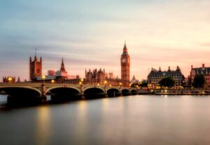 Reasons to live and work in the UK
